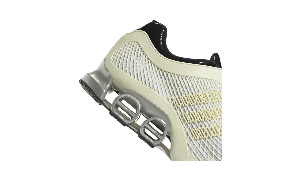 Overkicks - Adidas Megaride S2 Off White Black (JR0902) - detalle