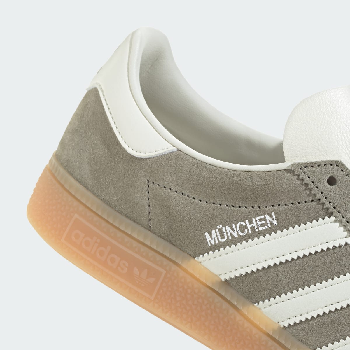Overkicks - Adidas Muenchen Silver Pebble Off White Gum (Womens) (JS3990) - detalle lateral interior