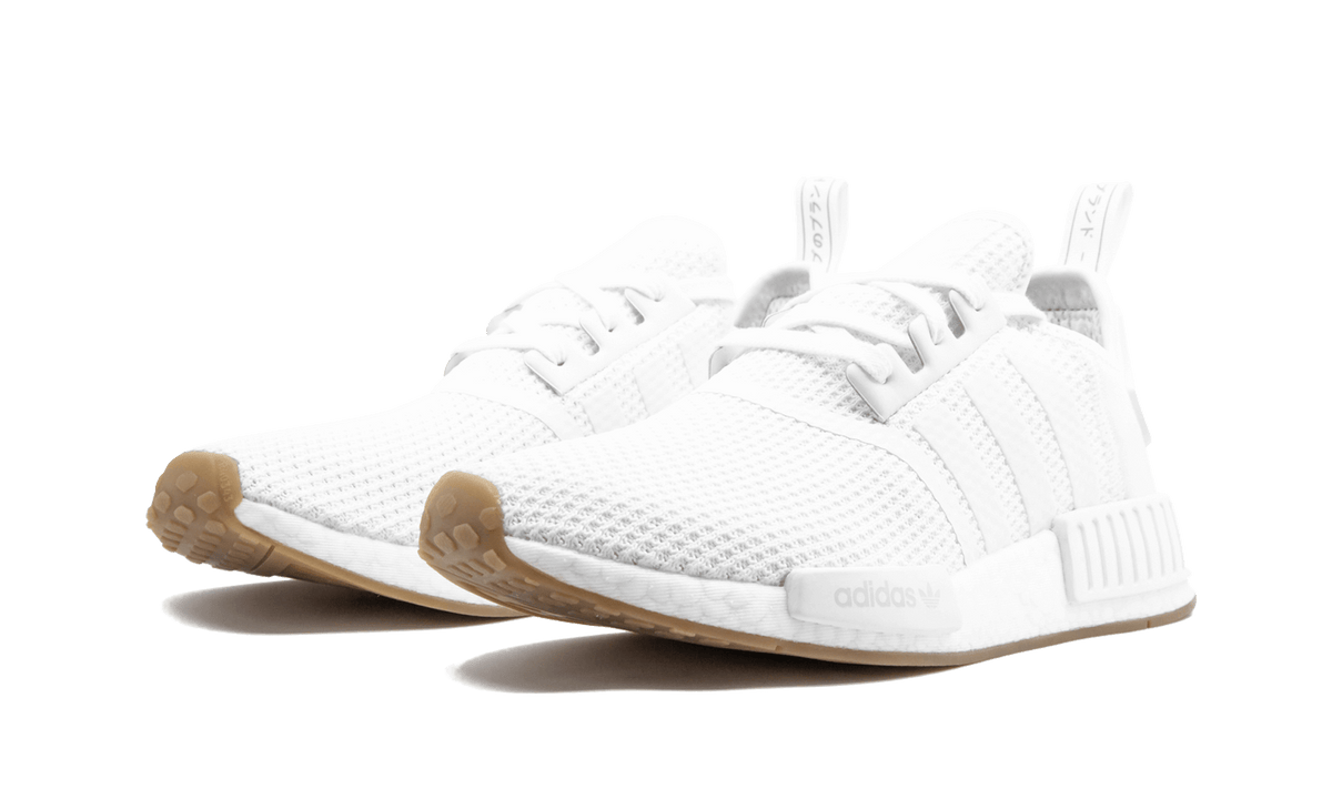 Overkicks - Adidas NMD R1 White Gum (D96635) - vista trasera