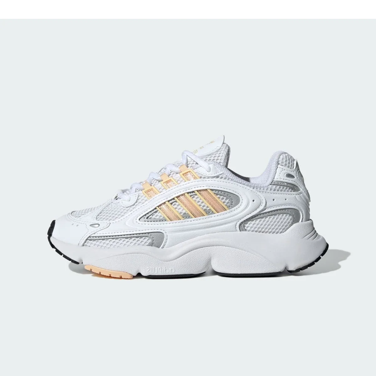 Overkicks - Adidas Ozmillen Cloud White Glow Orange Crystal Sand (Womens) (ID0572) - vista lateral