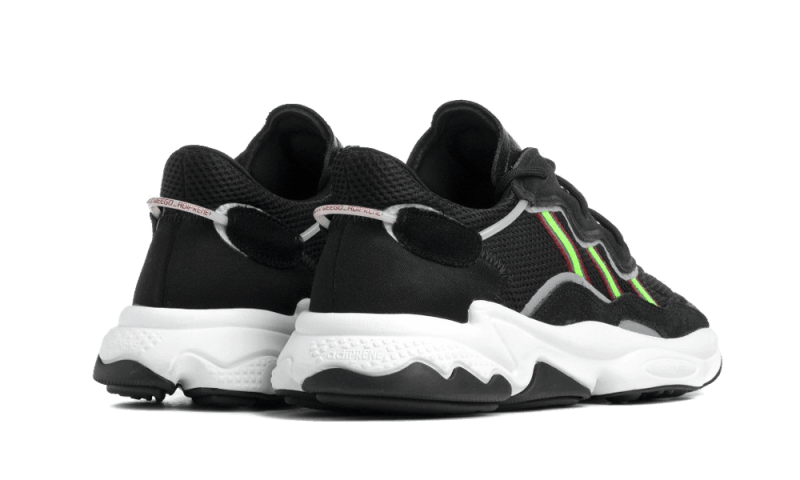 Overkicks - Adidas Ozweego Core Black Solar Green (EE7002) - par completo