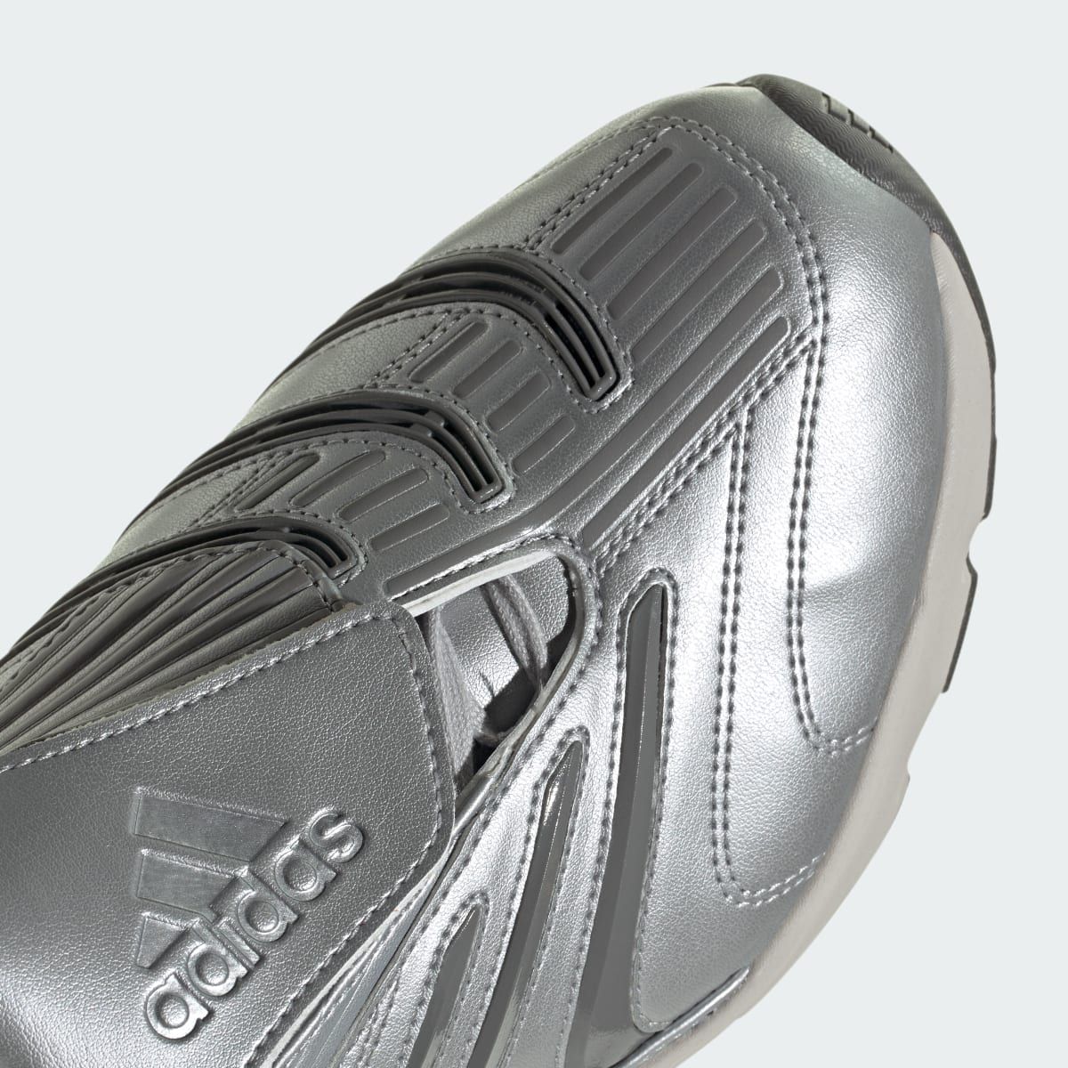 Overkicks - Adidas Predator Megaride Grey Silver Metallic (JS1555) - detalle