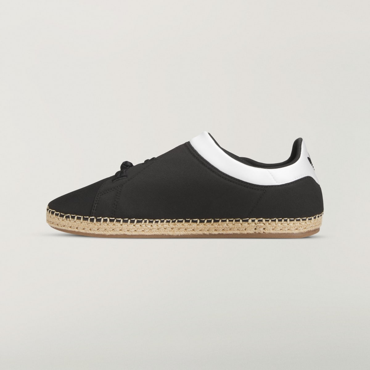Overkicks - Adidas Qi Flow CLOT by Edison Chen Black White (JQ4053) - detalle