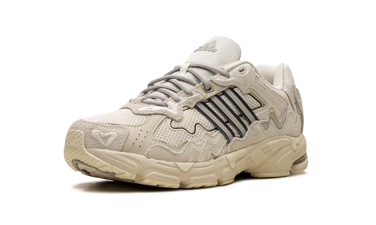 Overkicks - Adidas Response CL Bad Bunny Wonder White (IF7179) - detalle suela