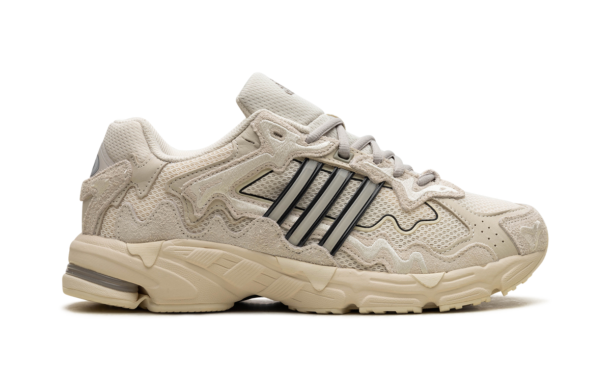 Overkicks - Adidas Response CL Bad Bunny Wonder White (IF7179) - detalle talon
