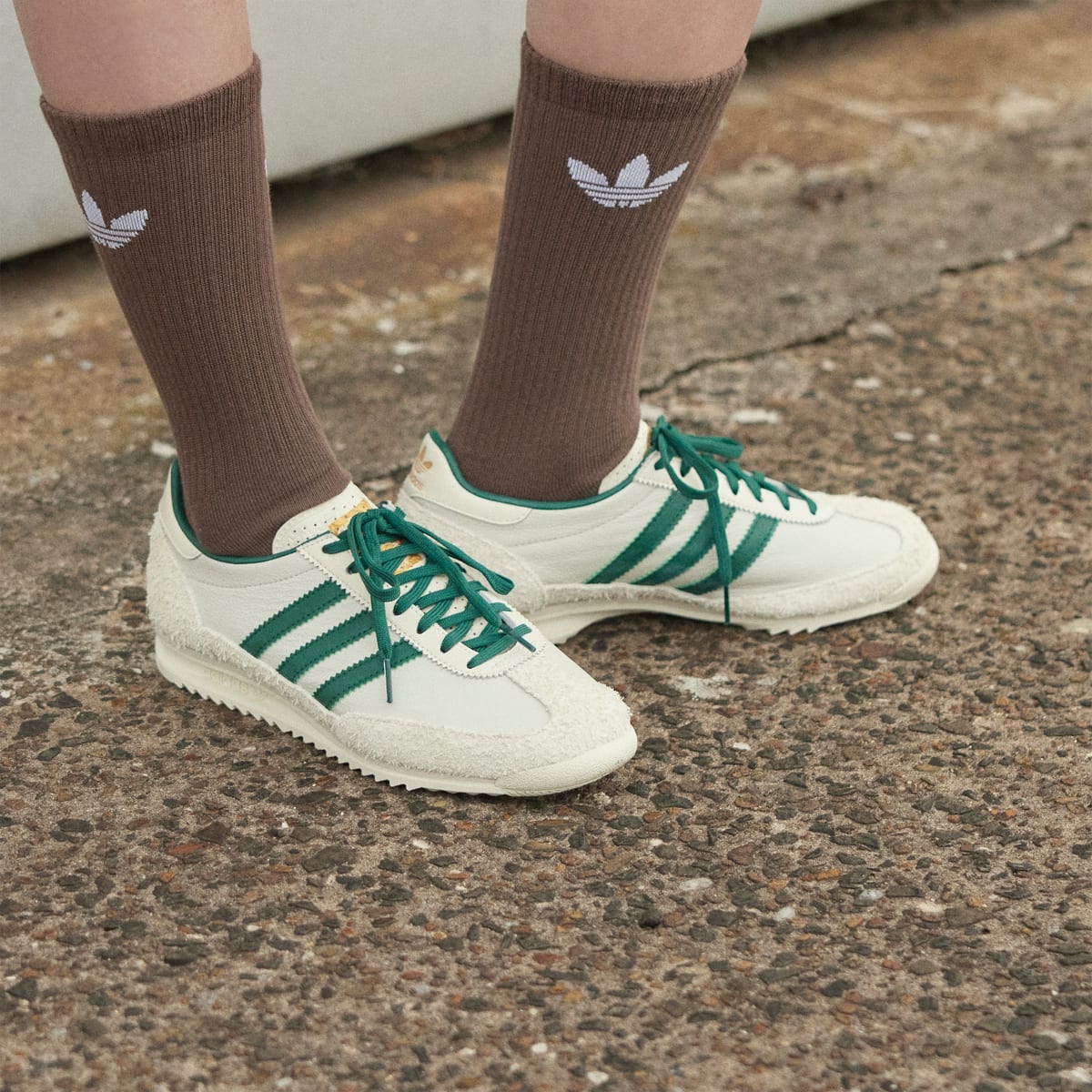 Overkicks - Adidas SL 72 OG Off White Collegiate Green (IF1940) - par completo
