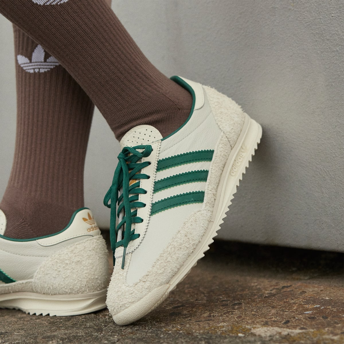 Overkicks - Adidas SL 72 OG Off White Collegiate Green (IF1940) - detalle suela