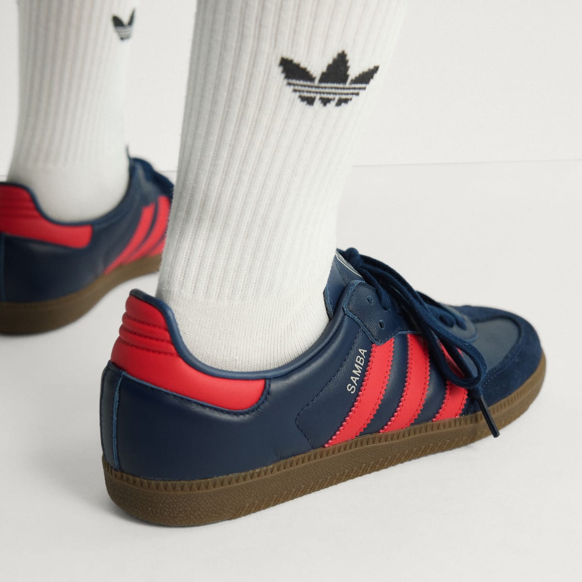 Overkicks - Adidas Samba Arsenal (JQ4037) - detalle