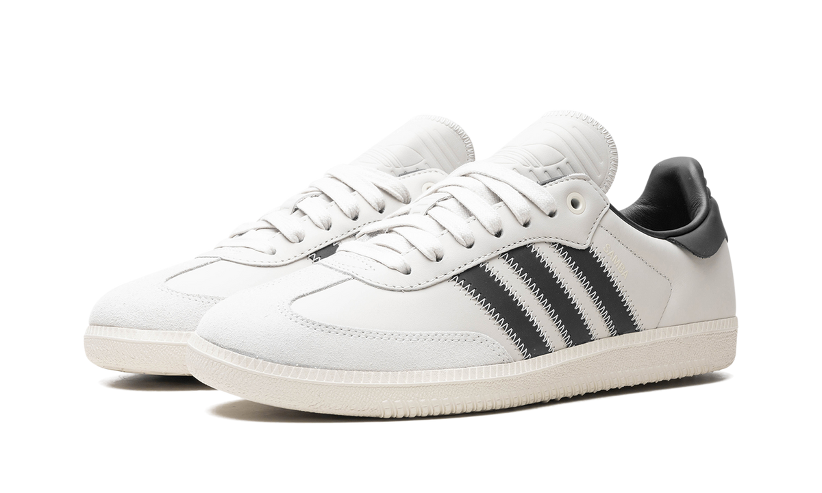 Overkicks - Adidas Samba Humanrace Core Black (ID9065) - vista trasera