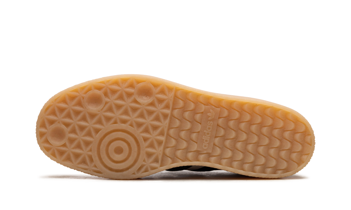 Overkicks - Adidas Sambae White Black Gum (Womens) (IG5744) - vista superior