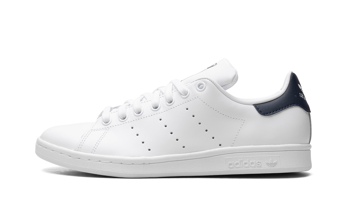Overkicks - Adidas Stan Smith Core White New Navy (M20325) - vista lateral