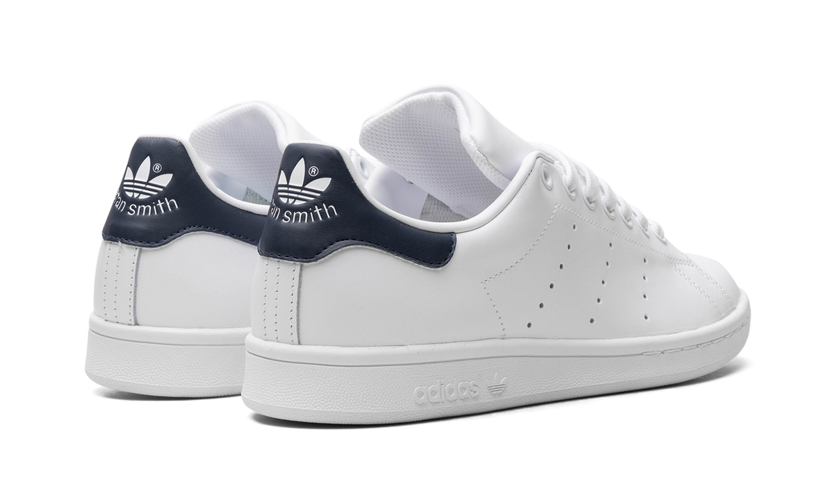 Overkicks - Adidas Stan Smith Core White New Navy (M20325) - par completo