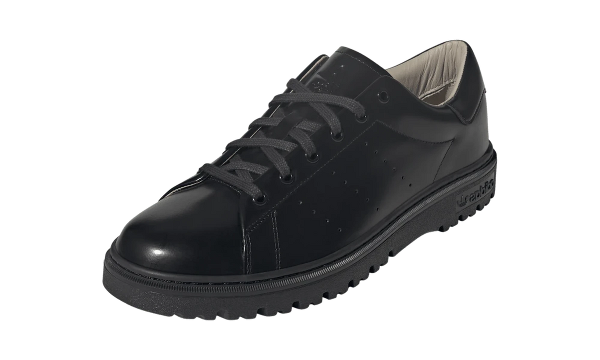 Overkicks - Adidas Stan Smith Freizeit Triple Black (JQ5838) - vista trasera