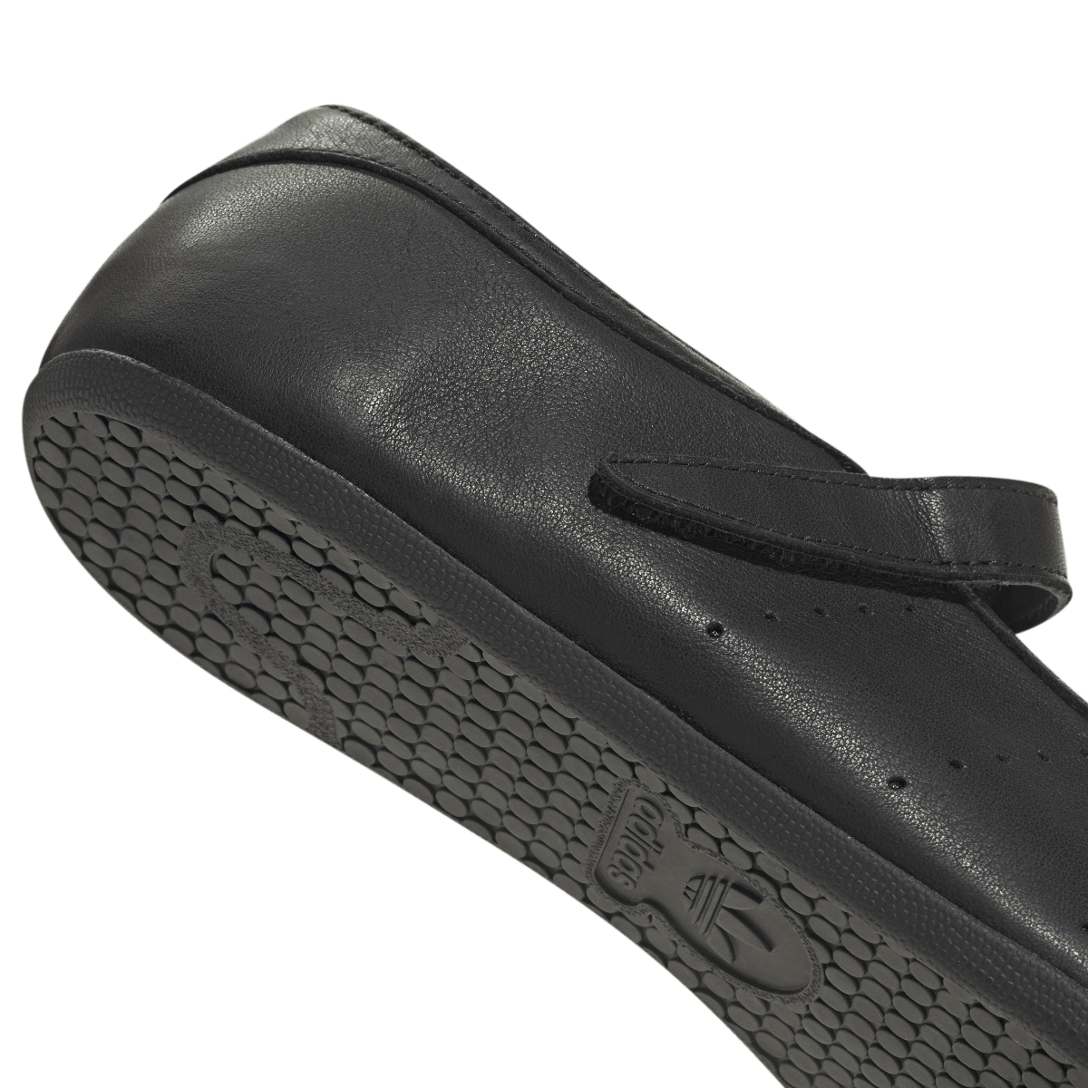 Overkicks - Adidas Stan Smith Lo Pro Triple Black (JQ6939) - detalle lateral interior