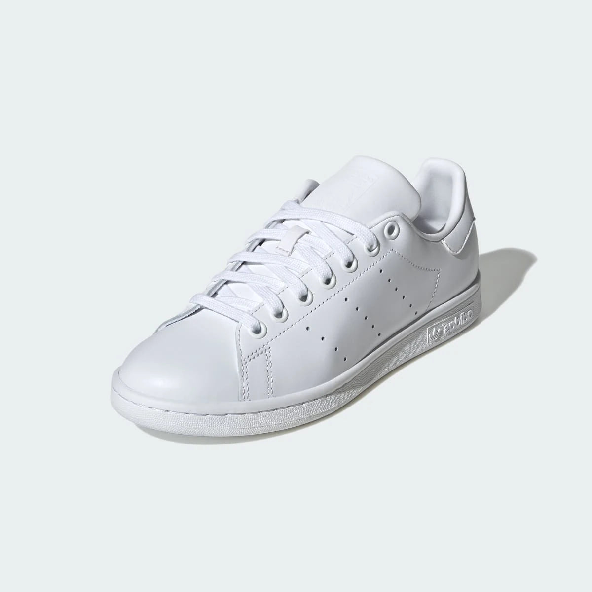 Overkicks - Adidas Stan Smith Triple White (LA6639) - vista trasera
