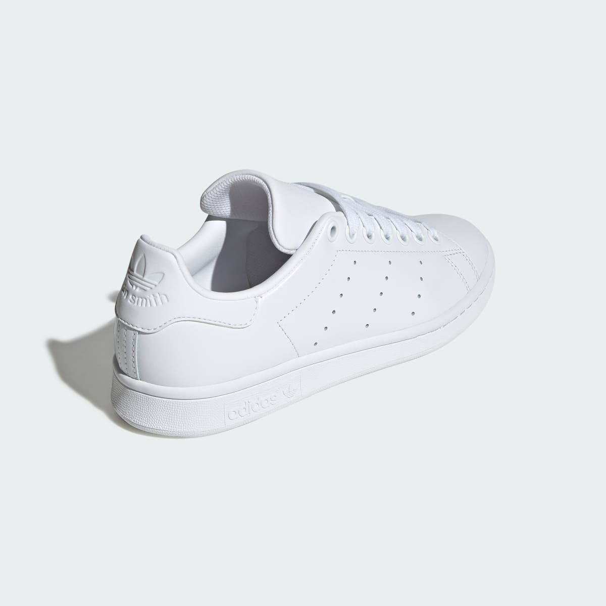 Overkicks - Adidas Stan Smith Triple White (LA6639) - vista superior