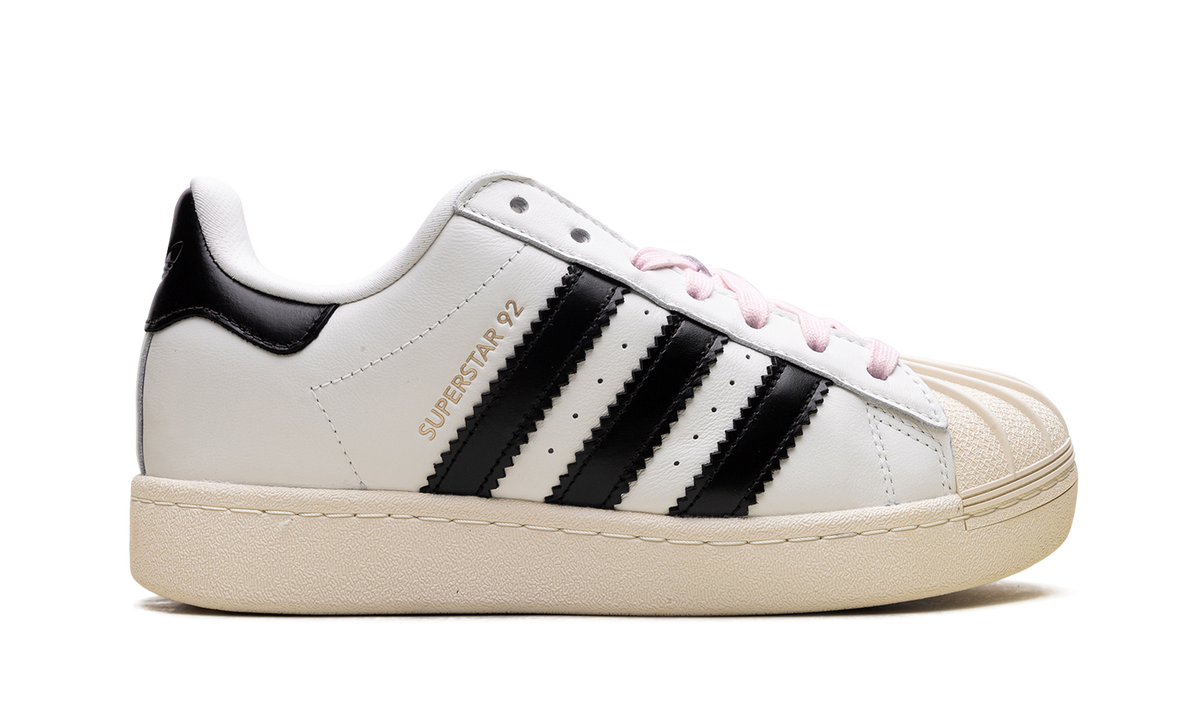 Overkicks - Adidas Superstar 92 by Pharrell White Black (JI4268) - detalle talón