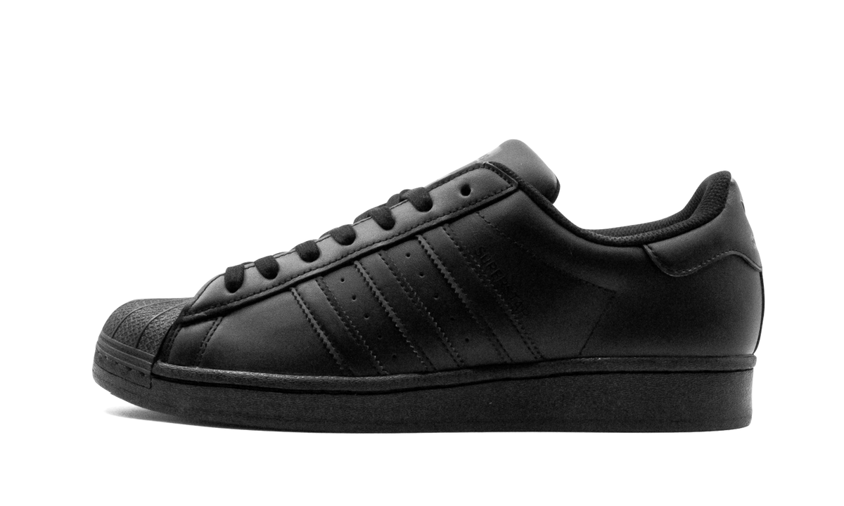 Overkicks - Adidas Superstar All Black (EG4957) - vista lateral