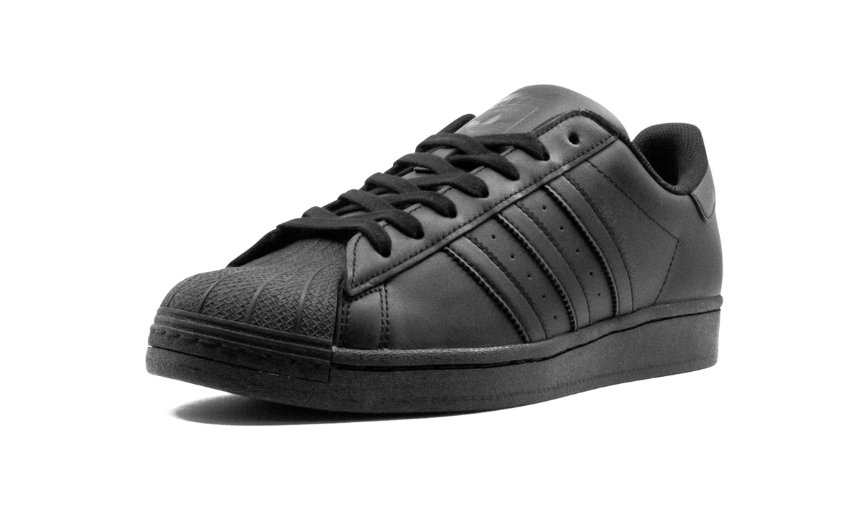 Overkicks - Adidas Superstar All Black (EG4957) - detalle suela