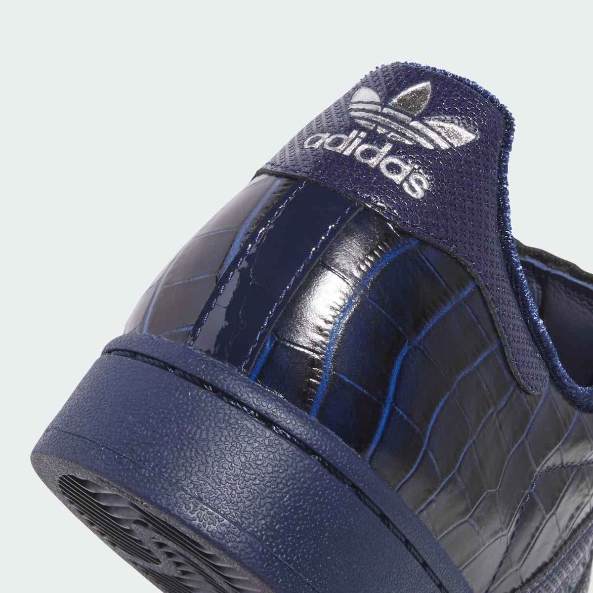 Overkicks - Adidas Superstar II Anthony Edwards Navy Croc (KI6585) - detalle