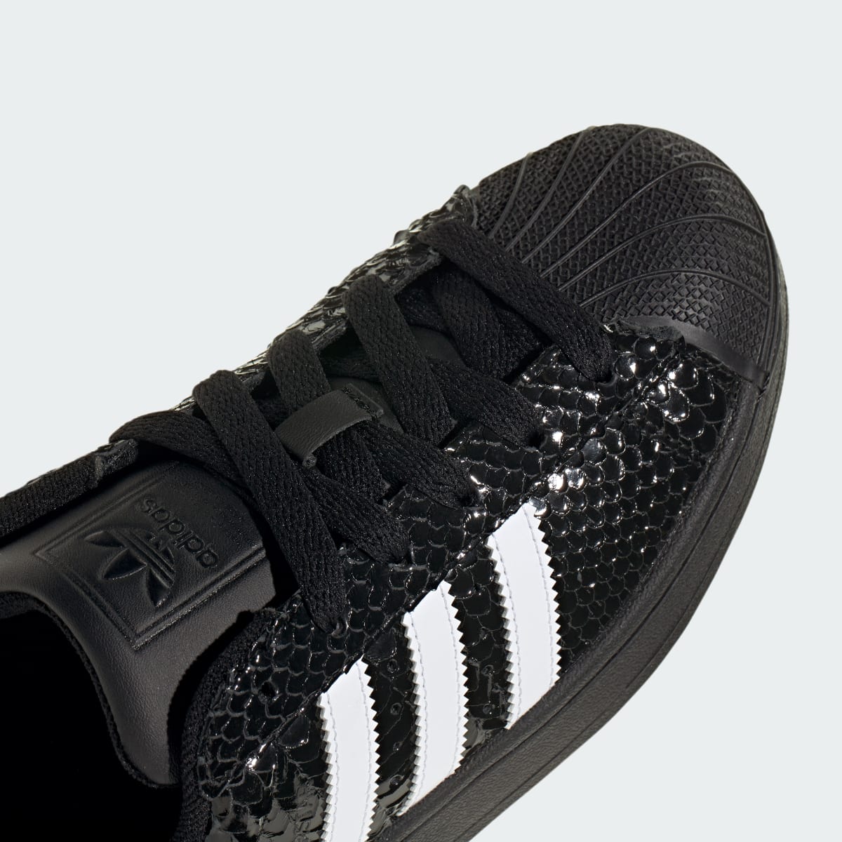 Overkicks - Adidas Superstar II Patent Snakeskin Black White (KH9019) - detalle