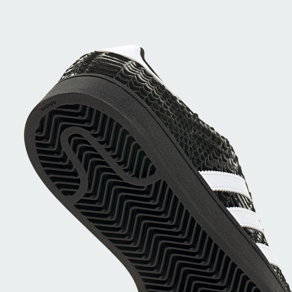 Overkicks - Adidas Superstar II Patent Snakeskin Black White (KH9019) - detalle