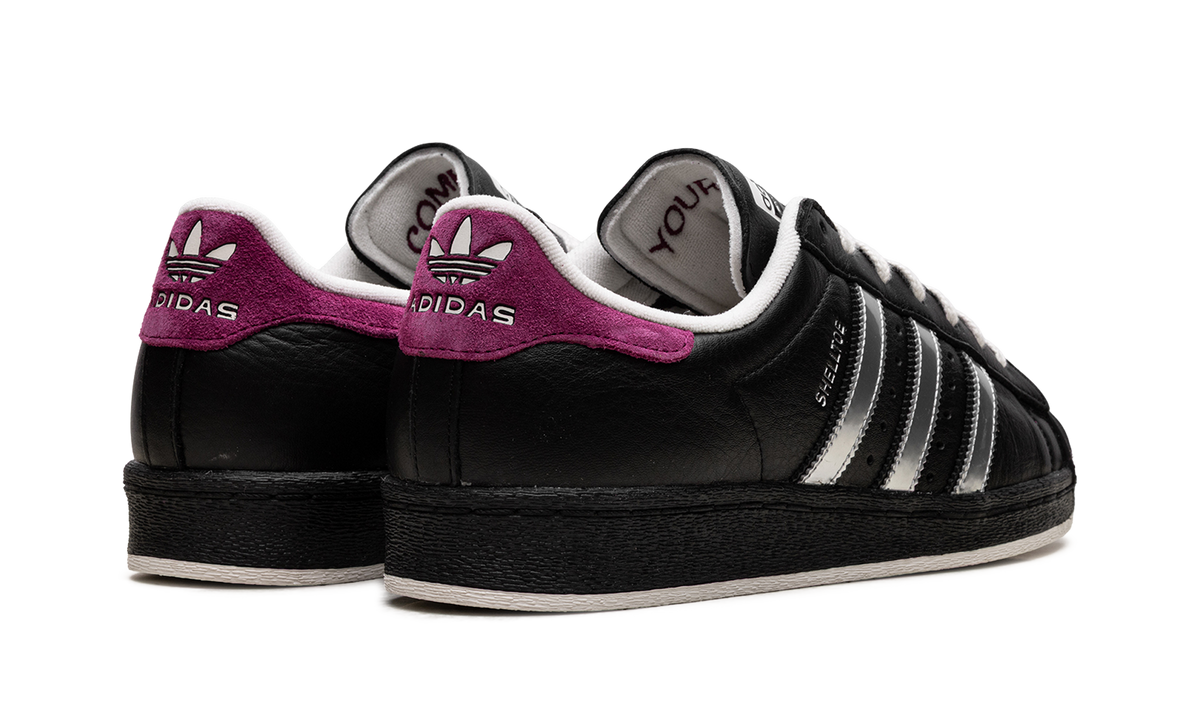 Overkicks - Adidas Superstar Shelltoe Teenage Mutant Ninja Turtles Shredder (IH7767) - par completo