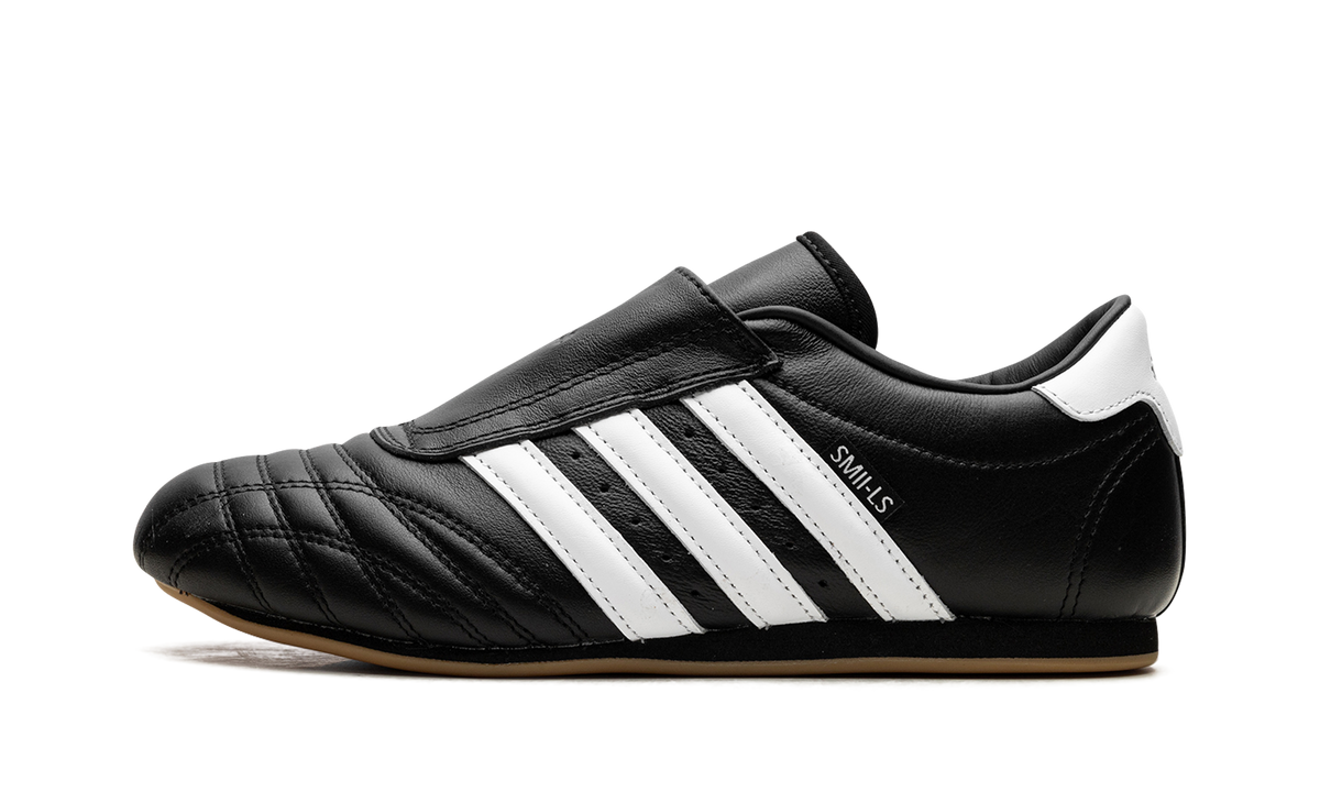 Overkicks - Adidas Taekwondo Black White (JQ4775) - vista lateral