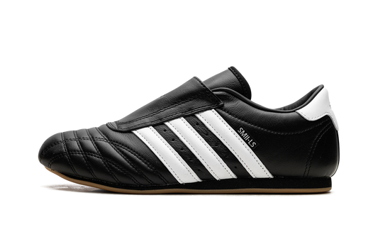 Overkicks - Adidas Taekwondo Black White (JQ4775) - vista lateral