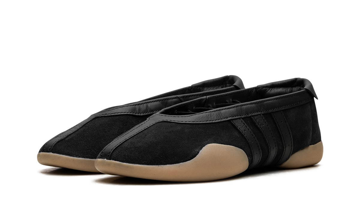 Overkicks - Adidas Taekwondo Mei Ballet Black Gum (JQ0669) - vista trasera