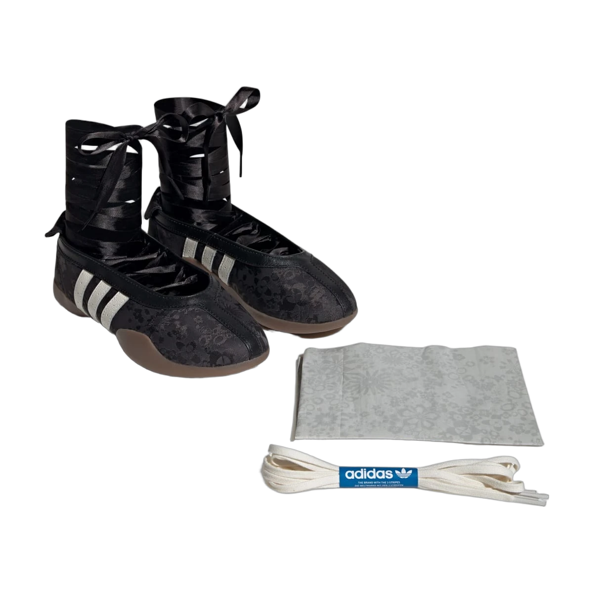 Overkicks - Adidas Taekwondo Mei Ballet Liberty London Black Floral Gum (IH6916) - vista trasera
