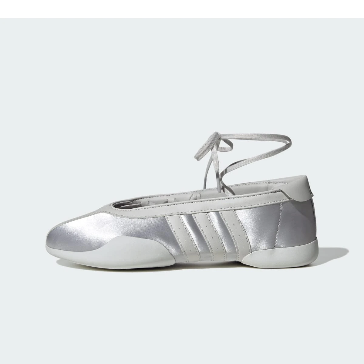 Overkicks - Adidas Taekwondo Mei Ballet Silver Metallic Grey (KJ8370) - vista lateral