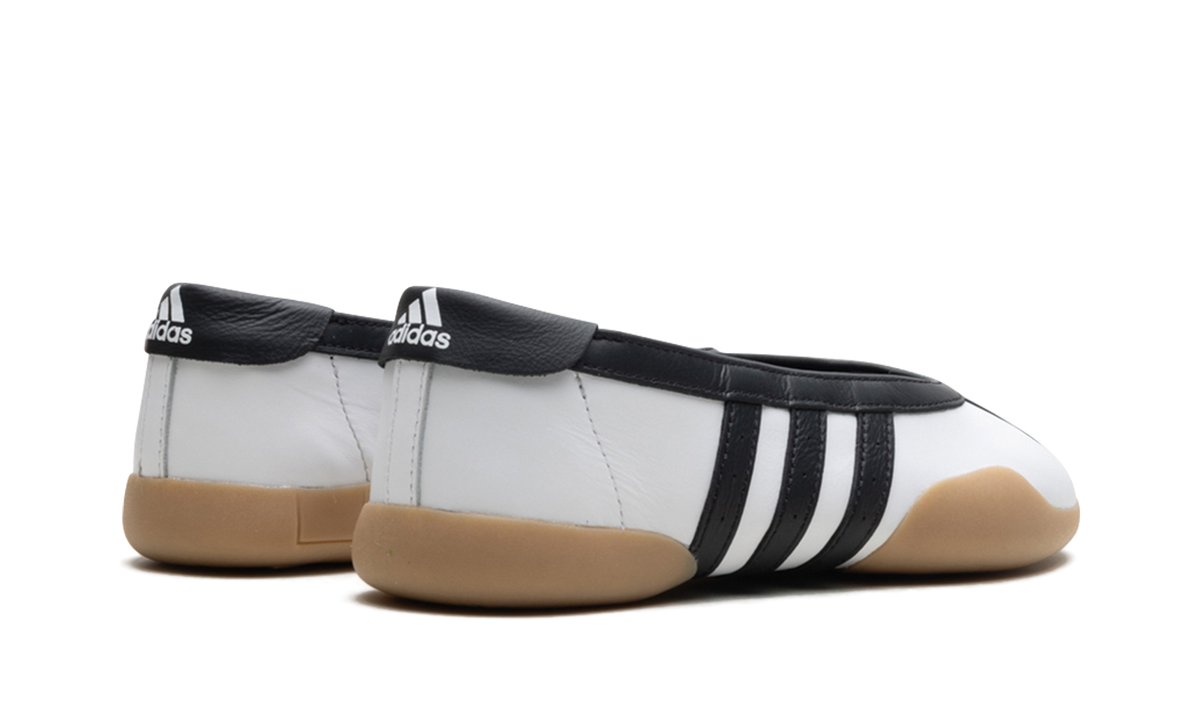 Overkicks - Adidas Taekwondo Mei Ballet White Black (JR7030) - par completo