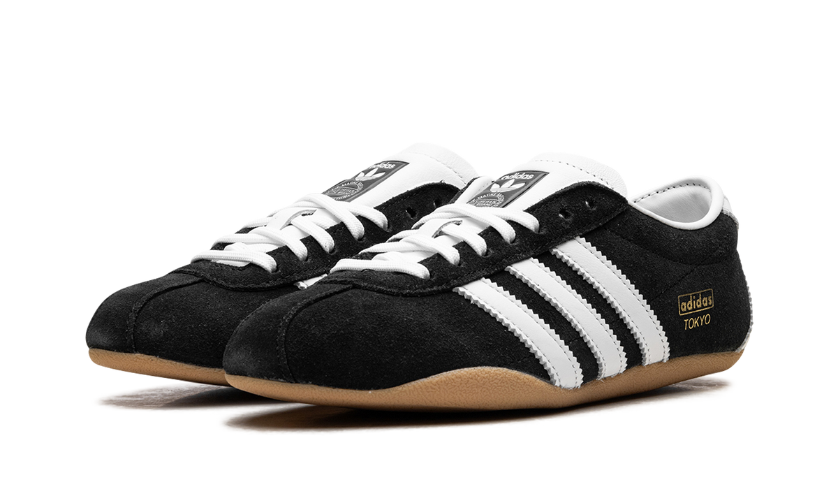 Overkicks - Adidas Tokyo Black White (Womens) (JI0183) - vista trasera
