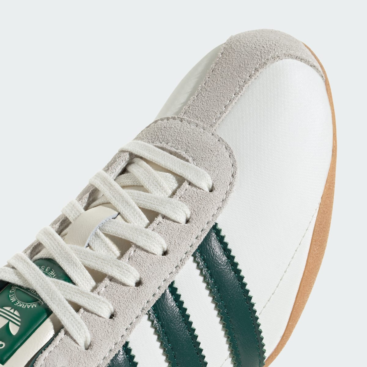 Overkicks - Adidas Tokyo Off White Collegiate Green Gold Metallic (Womens) (JP9705) - detalle