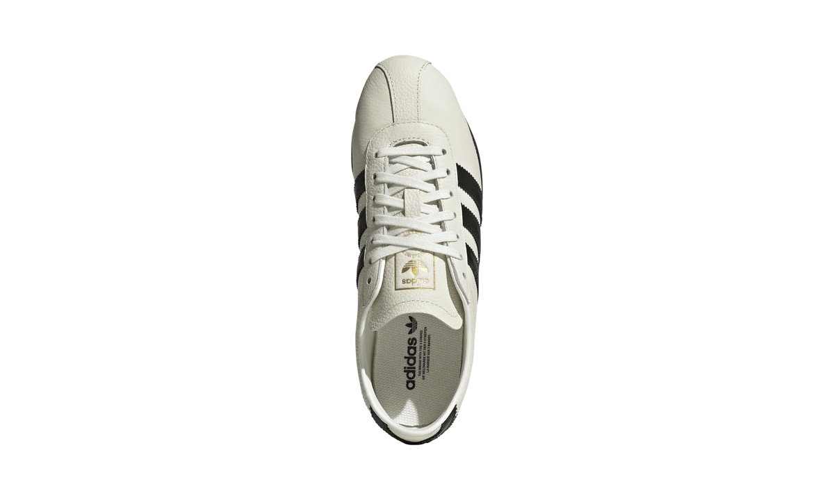 Overkicks - Adidas Tokyo Off White Core Black Gold Metallic (Womens) (JQ0597) - par completo