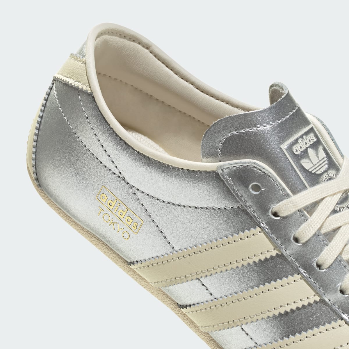 Overkicks - Adidas Tokyo Silver Metallic Cream White (Womens) (JQ0593) - detalle