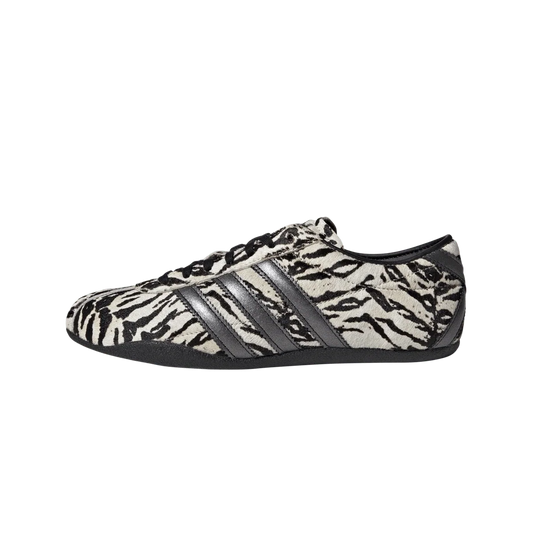 Overkicks - Adidas Tokyo Zebra (Womens) (KI4173) - vista lateral
