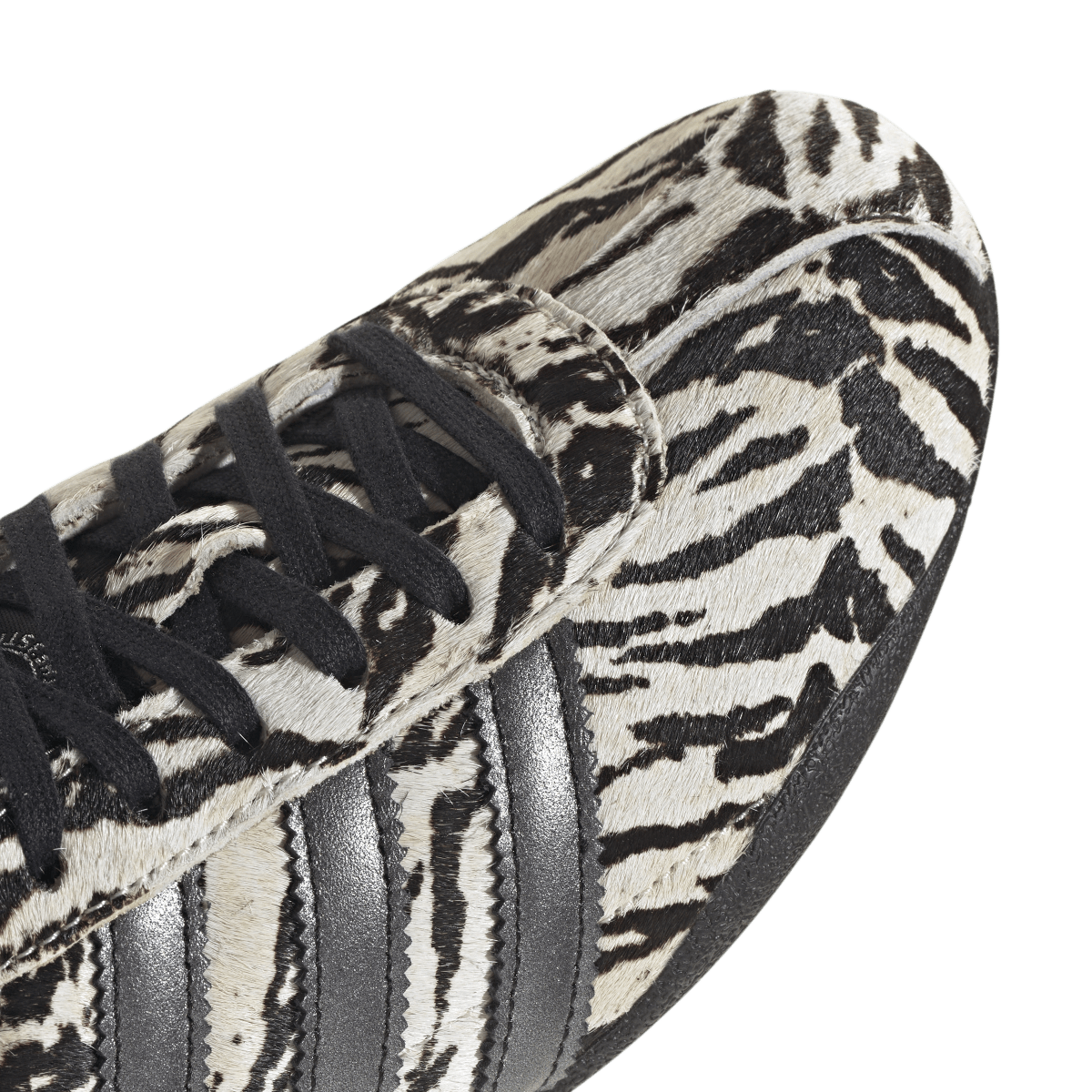 Overkicks - Adidas Tokyo Zebra (Womens) (KI4173) - detalle