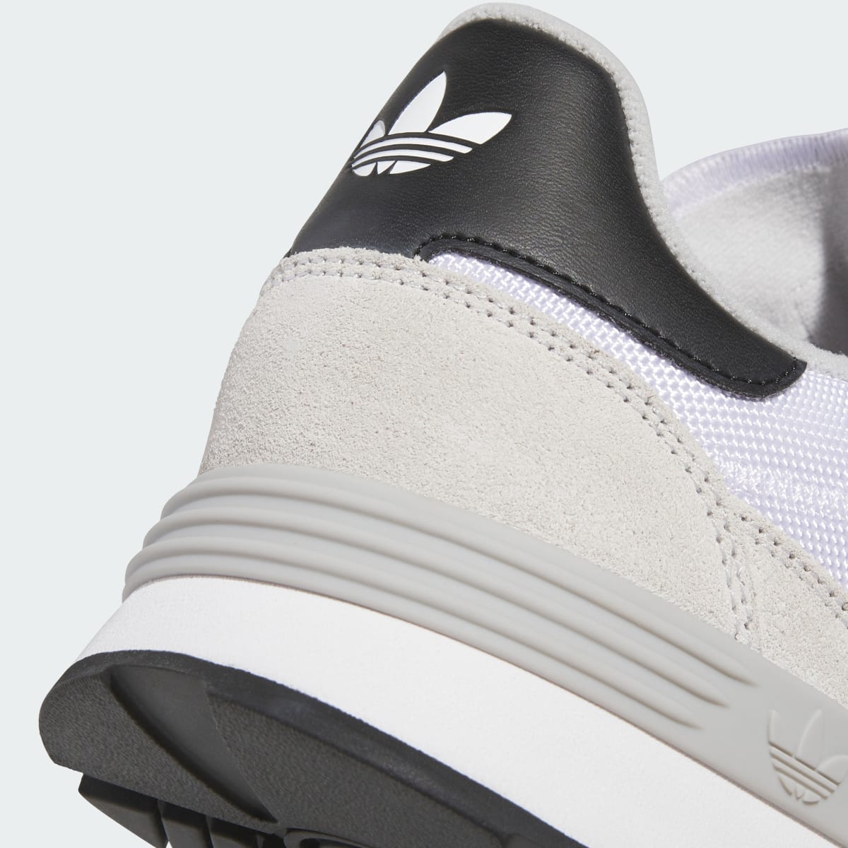 Overkicks - Adidas Treziod 2.0 Crystal White Core Black Cloud White (IH3801) - detalle
