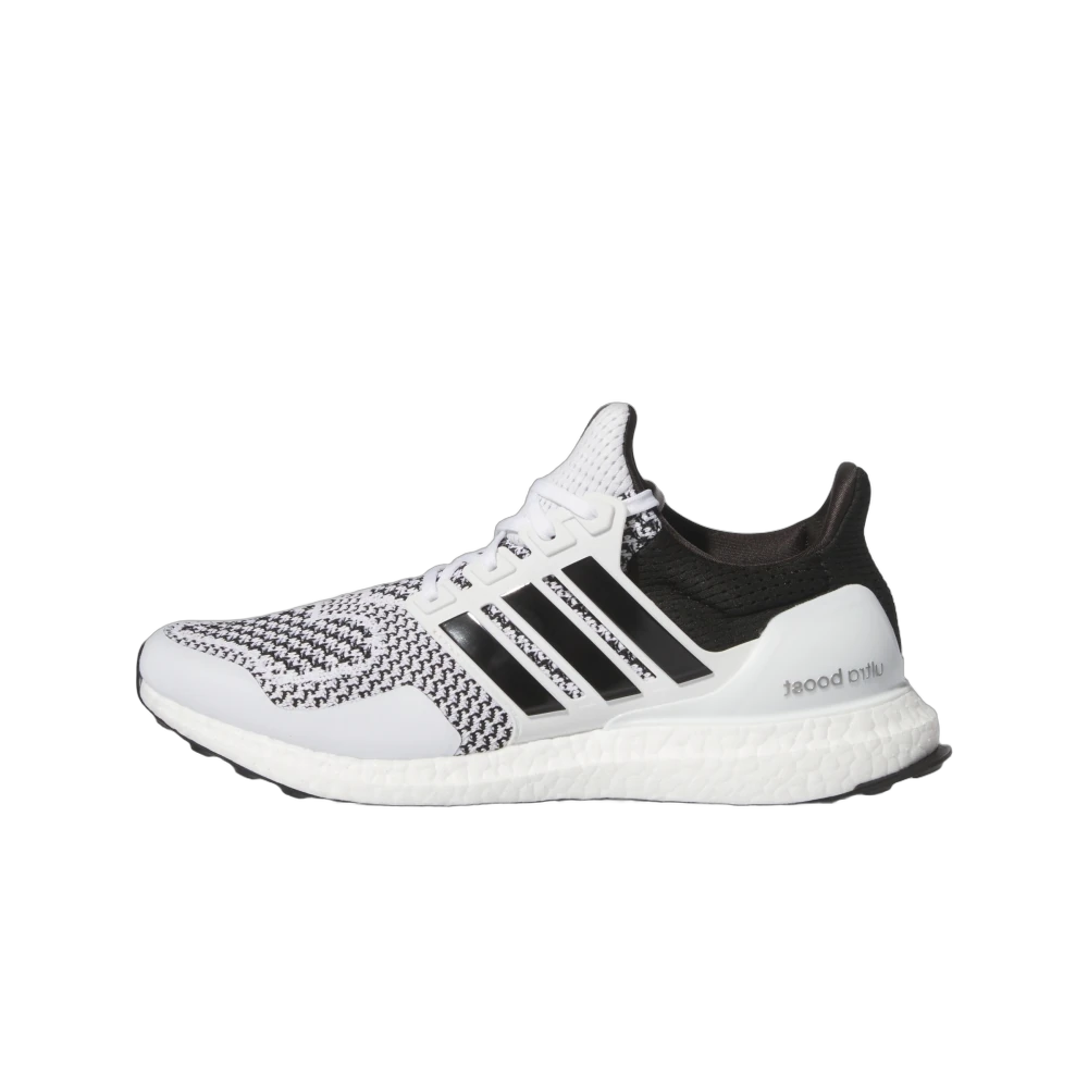 Overkicks - Adidas Ultra Boost 1.0 Cloud White Core Black Iron Metallic (IH4924) - vista lateral
