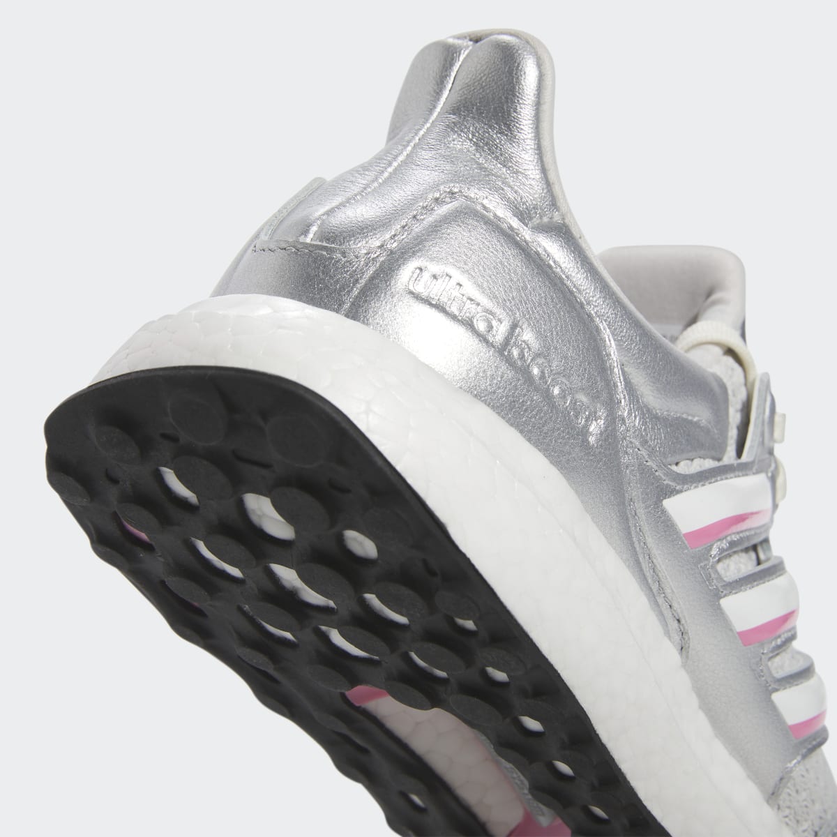 Overkicks - Adidas Ultra Boost 1.0 DNA Disney 100th Anniversary (HQ6430) - detalle