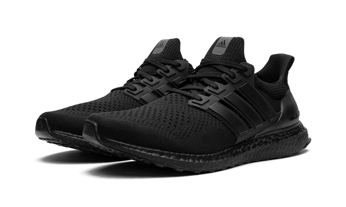 Overkicks - Adidas Ultra Boost 1.0 DNA Triple Black (HQ4199) - vista trasera