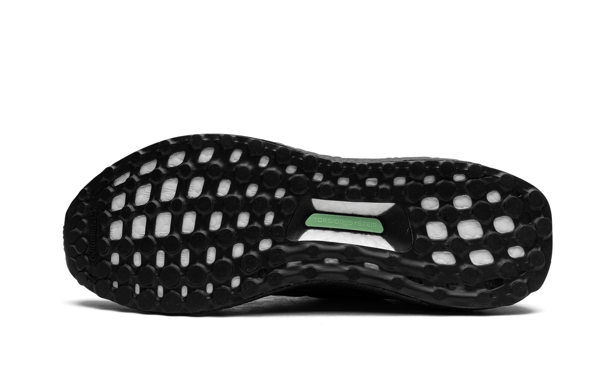 Overkicks - Adidas Ultra Boost 1.0 DNA Triple Black (HQ4199) - vista superior