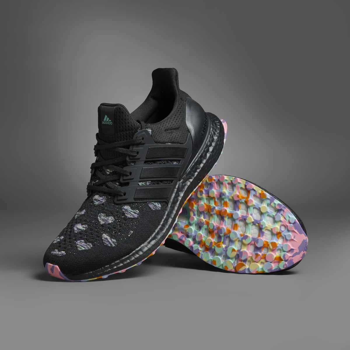 Overkicks - Adidas Ultra Boost 1.0 DNA Valentines Day Black (2023) (HQ6174) - vista lateral