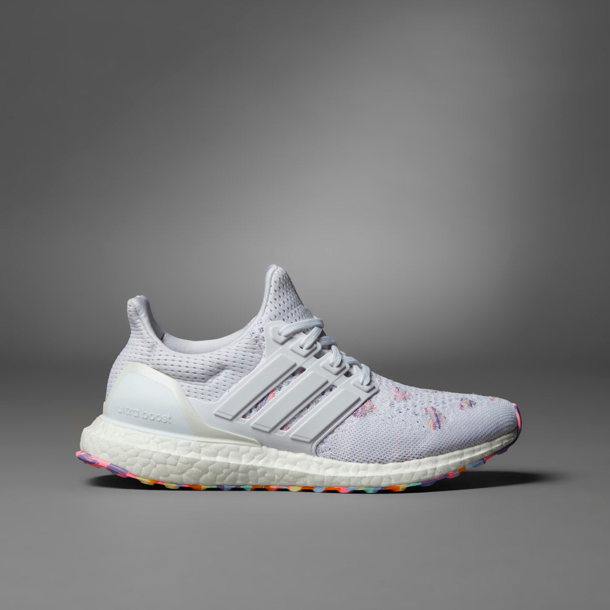 Overkicks - Adidas Ultra Boost 1.0 DNA Valentines Day White (2023) (HQ3857) - par completo