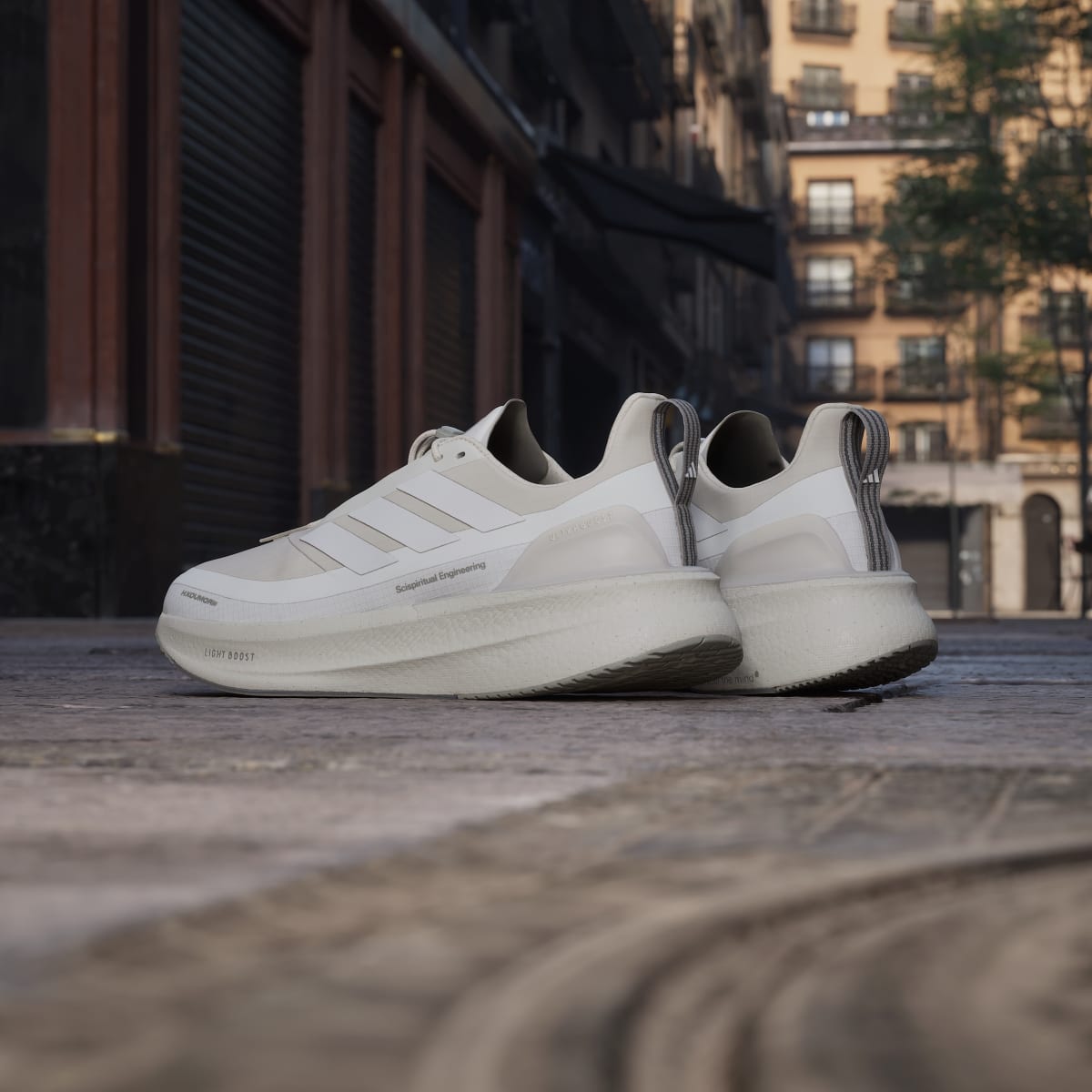 Overkicks - Adidas Ultra Boost 5X Hermanos Koumori Wonder Aluminum (JQ5387) - vista superior