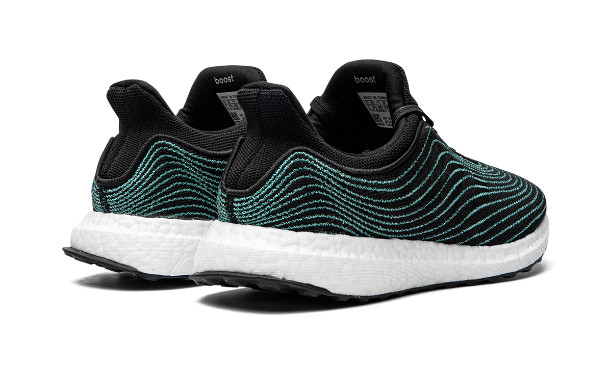Overkicks - Adidas Ultra Boost DNA Parley Black (2020) (EH1184) - par completo