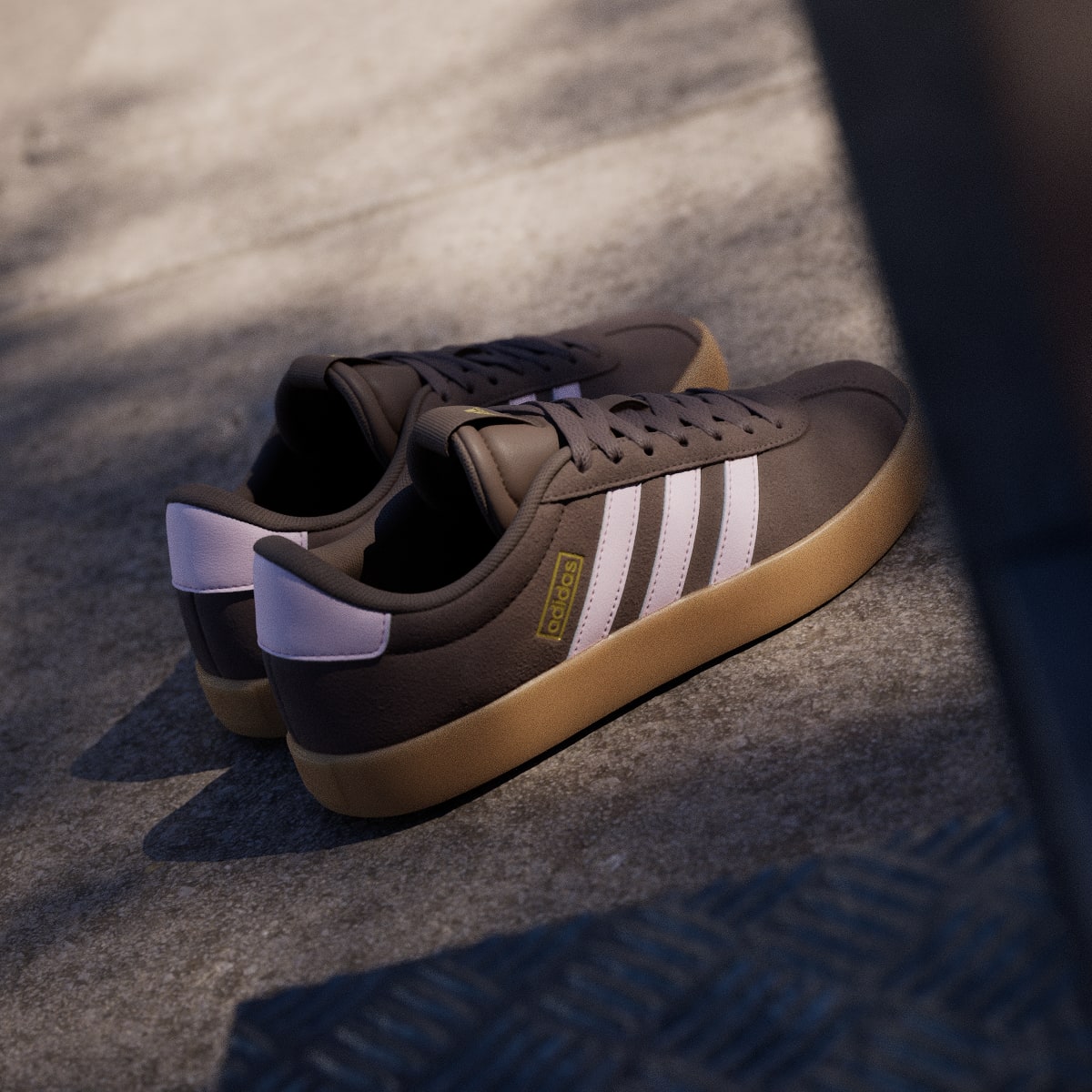 Overkicks - Adidas VL Court 3.0 Earth Strata Clear Pink (Womens) (IH6516) - vista superior