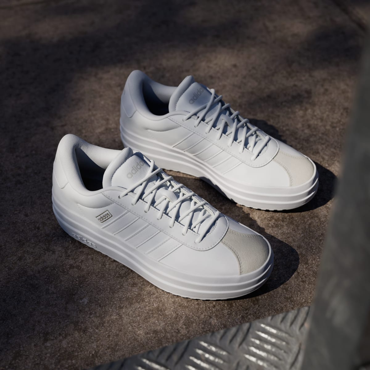 Overkicks - Adidas VL Court Bold Cloud White Crystal White (IH3082) - vista superior